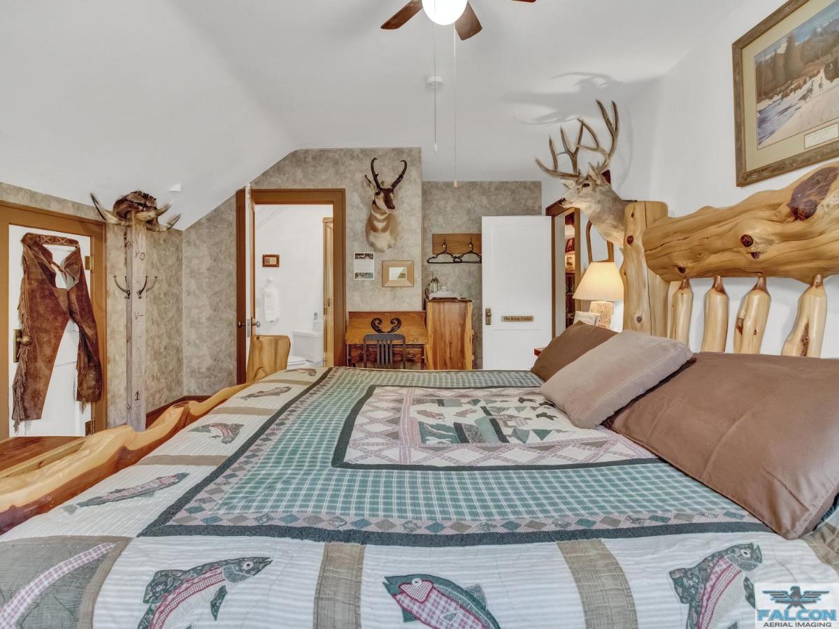 Robins Nest Bed & Breakfast コーディ エクステリア 写真