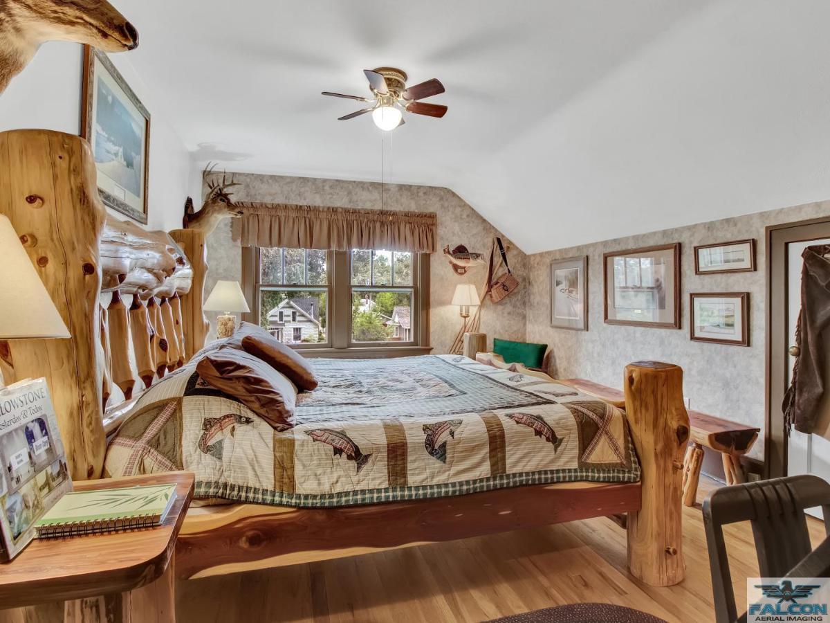 Robins Nest Bed & Breakfast コーディ エクステリア 写真